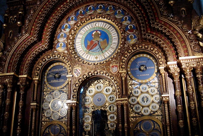 Déménagement Beauvais - Horloge astronomique