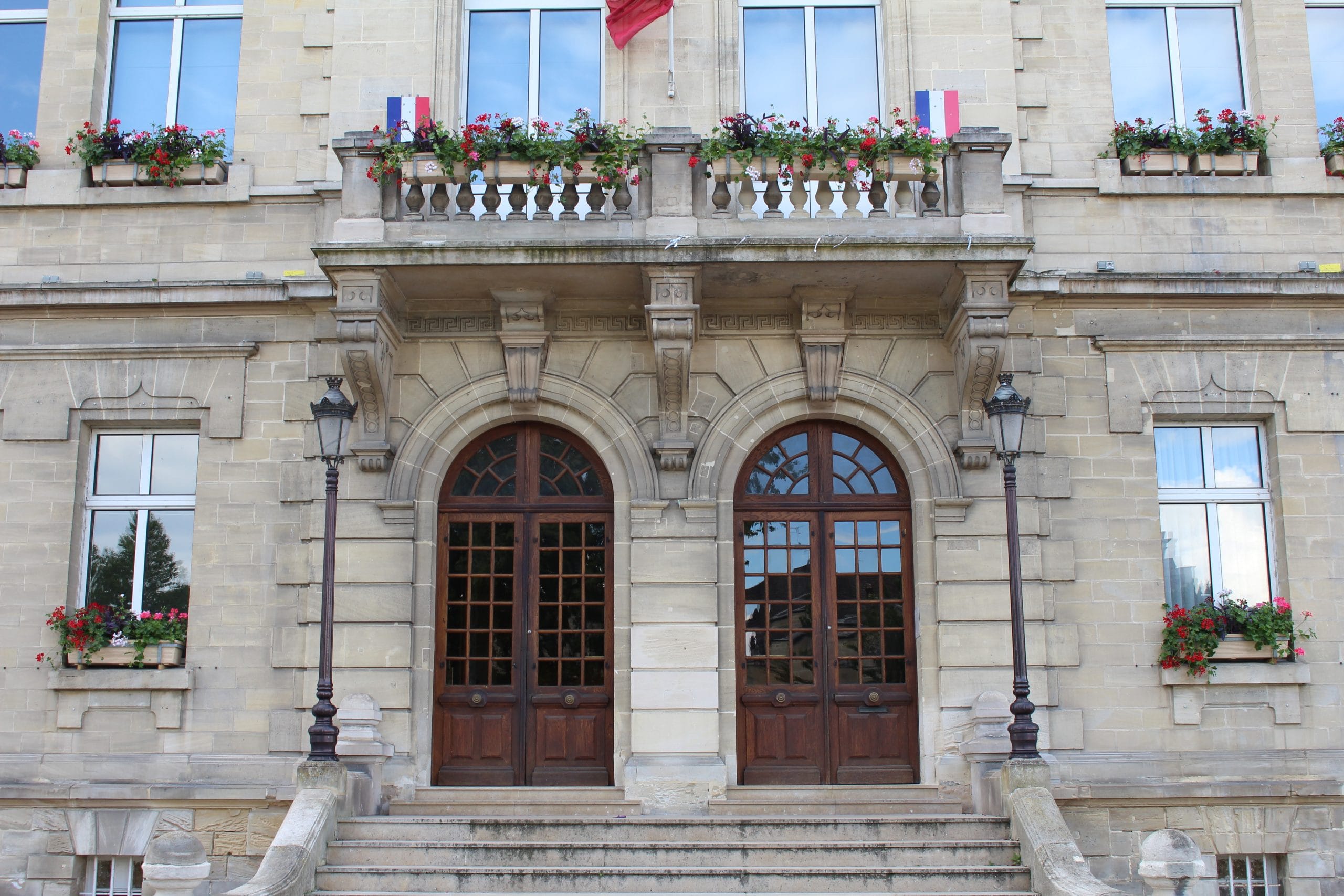 Déménagement Creil - Hôtel de Ville, façade